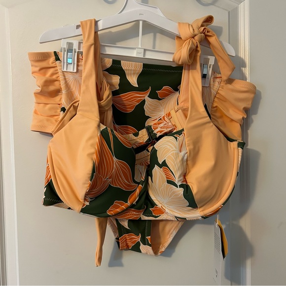 Target x Fe Noel Plus Size Peach Floral High Waist Bikini Set - Picture 2 of 7